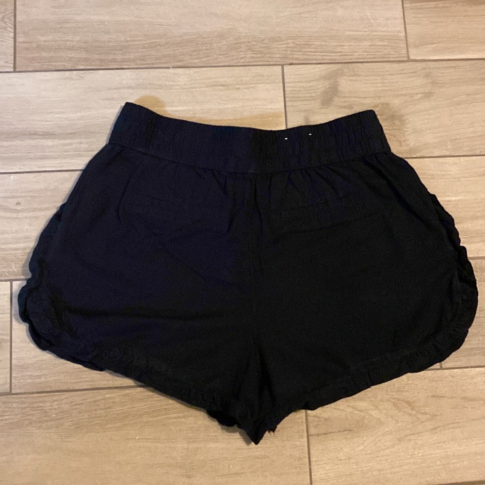 Black Ruffled Short - Picture 4 of 4